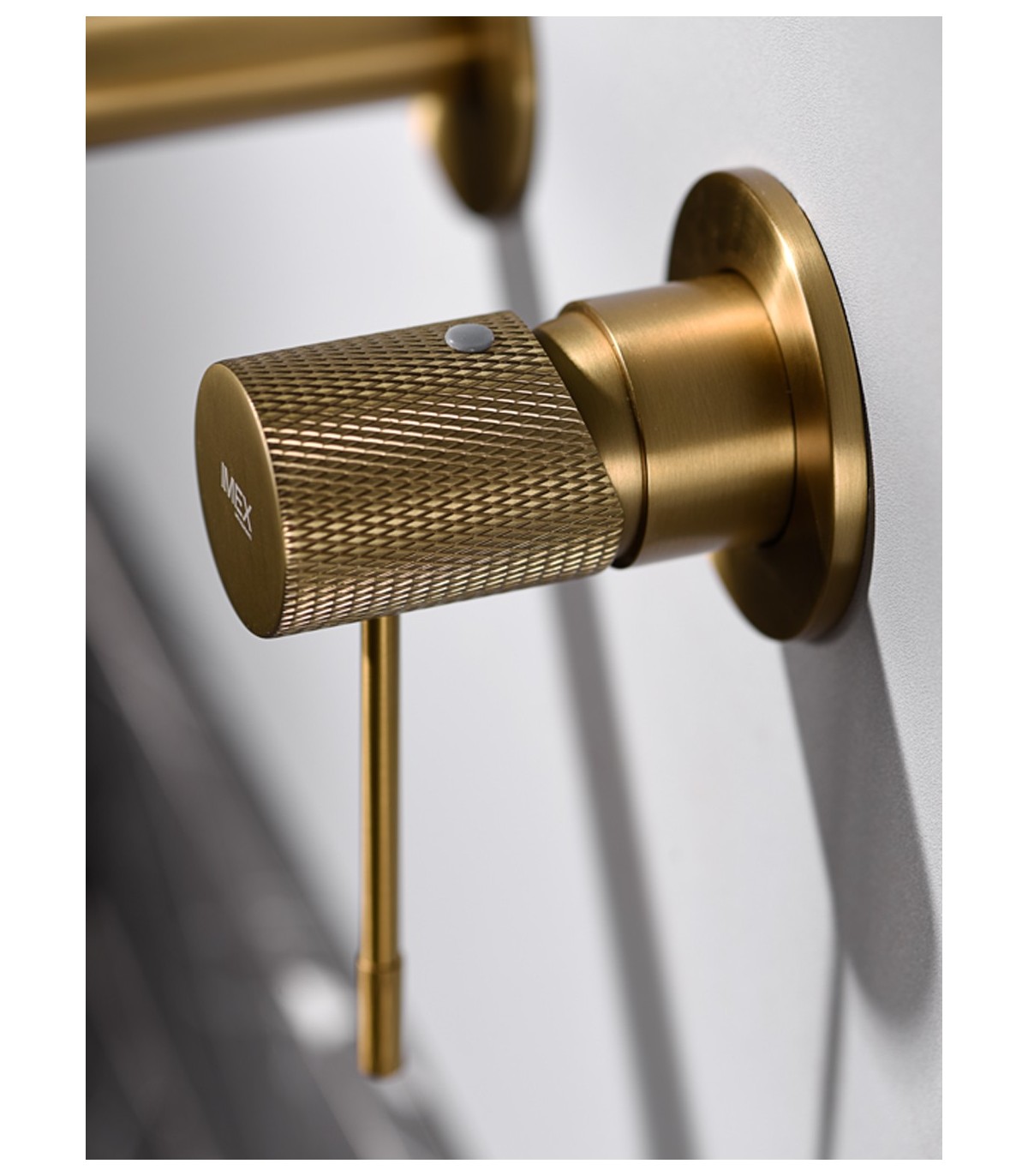 Grifo termostático bañera - LINE oro de Imex